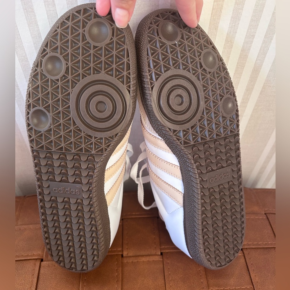 NWT Adidas Samba OG Athletic Sneaker White/Sand Strata / Off White Women’s Sz 8 - Picture 8 of 14